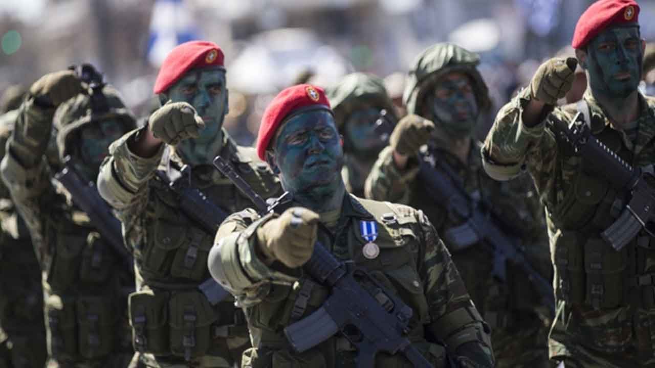 Foto - 'Türkiye'yi karşı silahlanıyoruz' demişlerdi! Askerleri müptezel çıktı