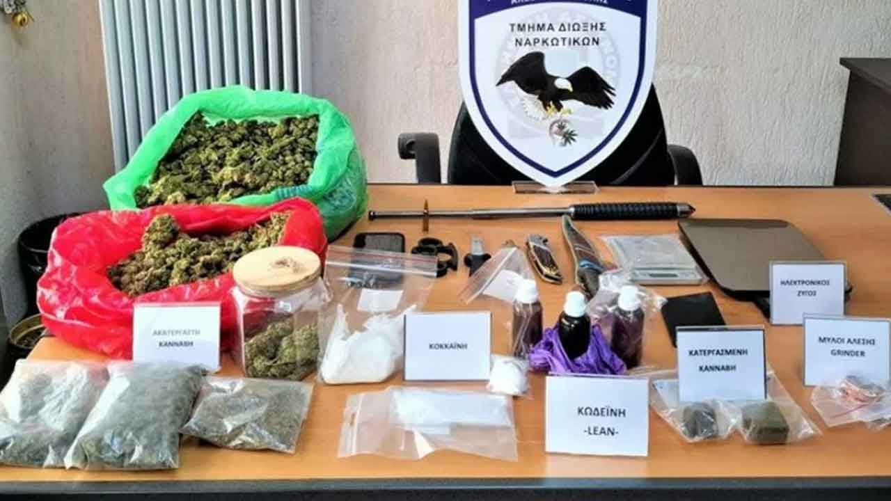 Foto - 'Türkiye'yi karşı silahlanıyoruz' demişlerdi! Askerleri müptezel çıktı