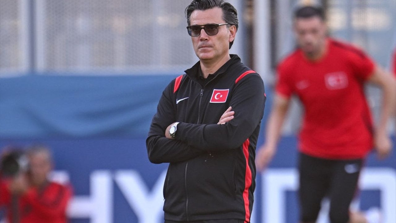 Foto - Türkiye’yi yakan Montella topa tutuldu: Fatih Sultan Mehmet örneği dikkat çekti