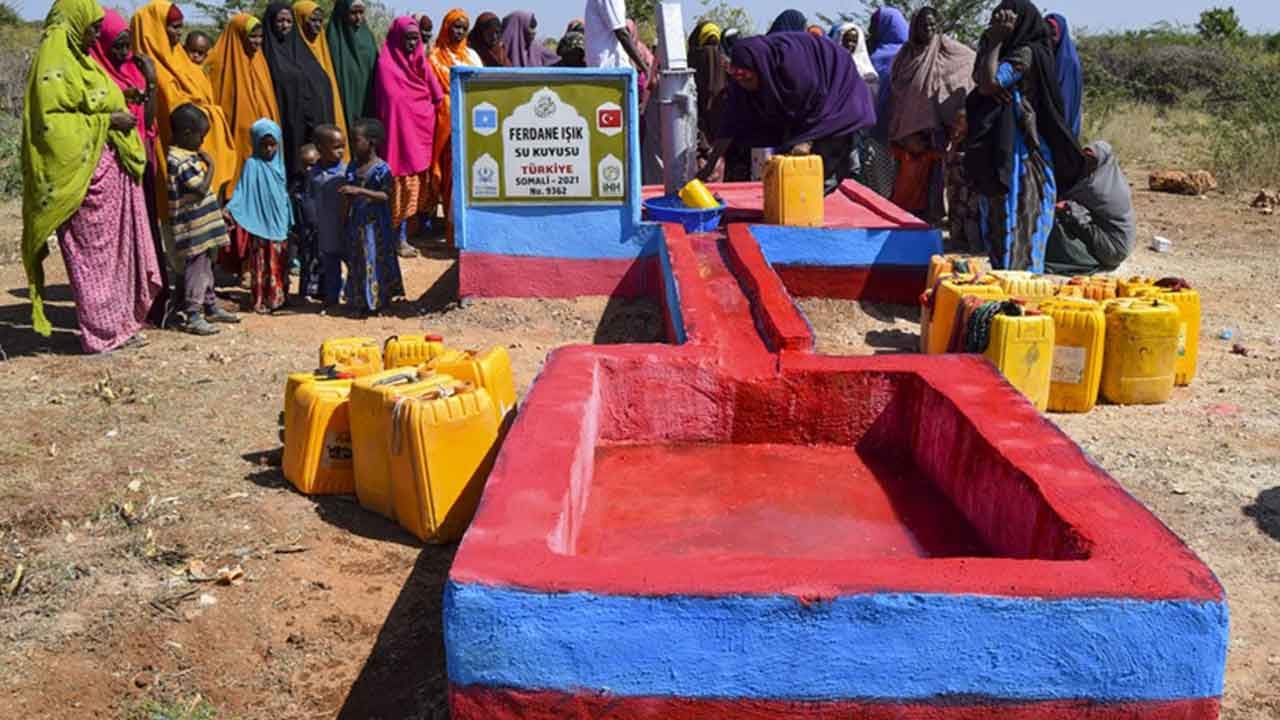 Foto - Türkler suyu buldu! 1000'den fazla kuyu açtı
