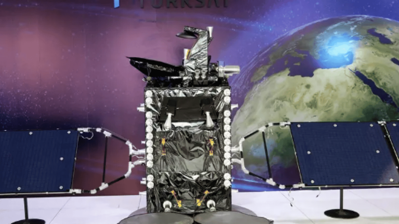 Foto - TÜRKSAT ile gökyüzünde yerli internet devrimi: Uçaklarda kesintisiz dönem başlıyor