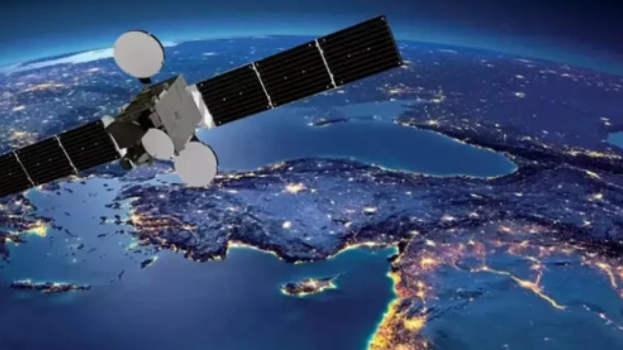 TÜRKSAT ile gökyüzünde yerli internet devrimi: Uçaklarda kesintisiz dönem başlıyor
