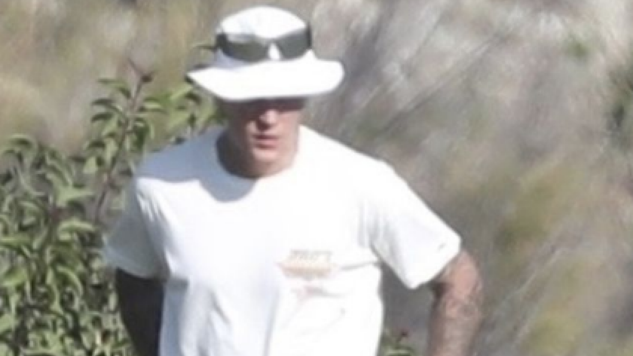 Tuvaletini yapan justin Bieber tüyleri diken diken etti: Şimdi de 'Peaches' klibindeki araba satışta!