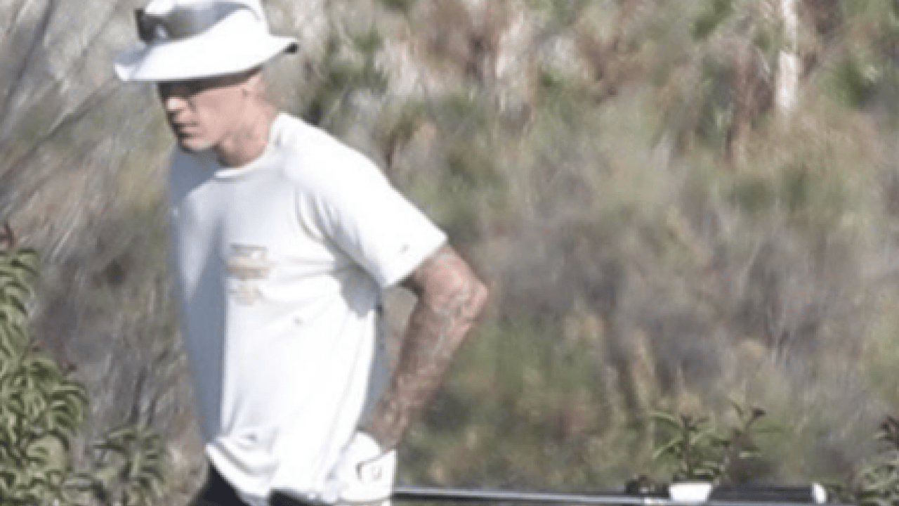 Foto - Tuvaletini yapan justin Bieber tüyleri diken diken etti: Şimdi de 'Peaches' klibindeki araba satışta!