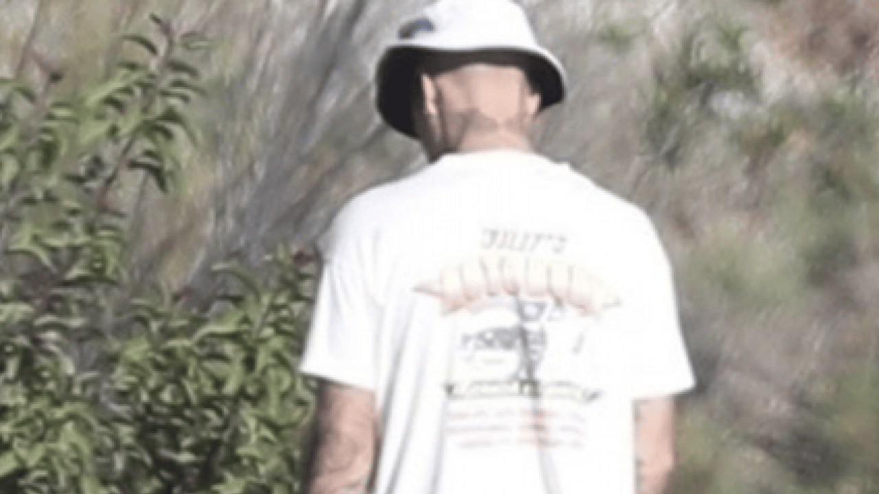 Foto - Tuvaletini yapan justin Bieber tüyleri diken diken etti: Şimdi de 'Peaches' klibindeki araba satışta!