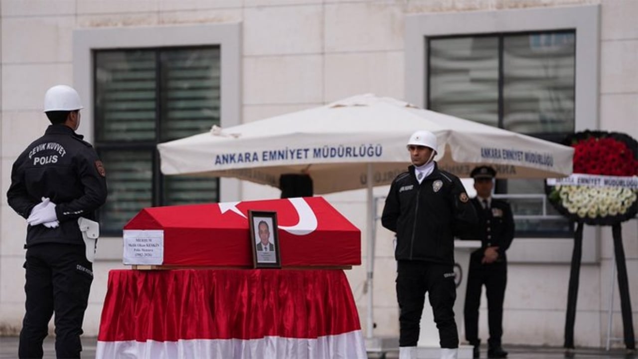 Foto - TÜVTÜRK istasyonunda büyük skandal! Polis memurunun dövülerek öldürüldüğü olay bakın niçin yaşanmış