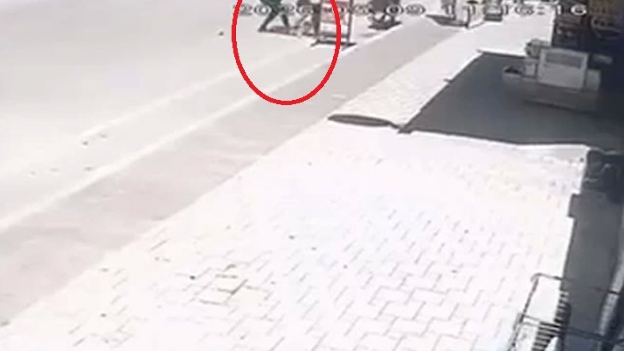 Foto - Tüyler ürperten görüntüler Vicdansız anne kameralara yakalandı