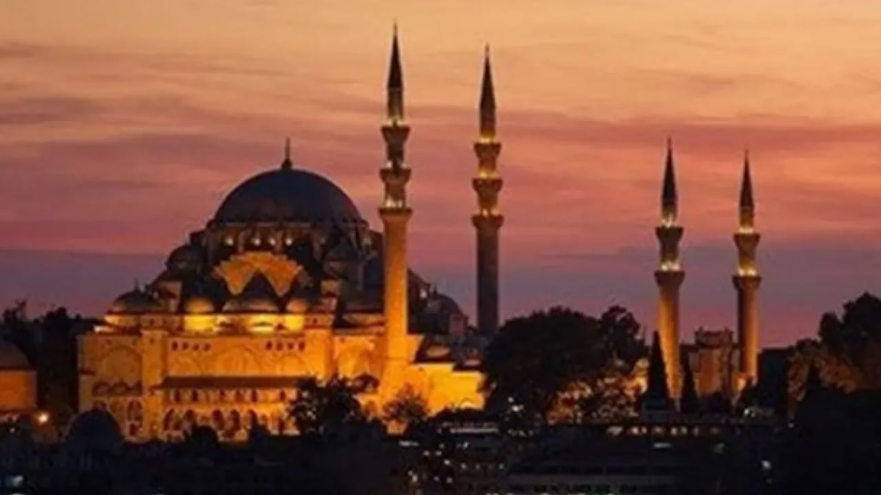 Foto - Üç ayların nuru Miraç geldi: Yarın gece dualarda buluşulacak!