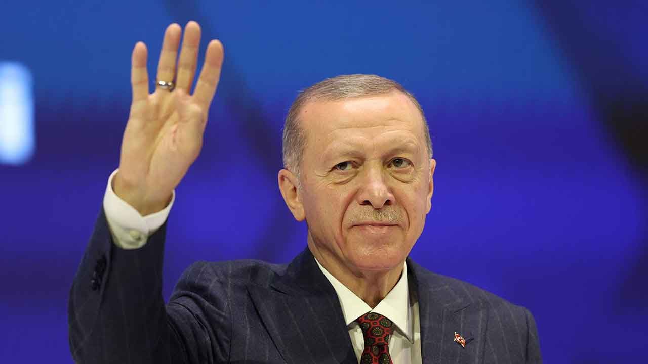 Foto - Üç şehrin ismini vererek duyurdu: AK Parti'ye katılabilirler, İstanbul'dan bir ilçe de geçebilir