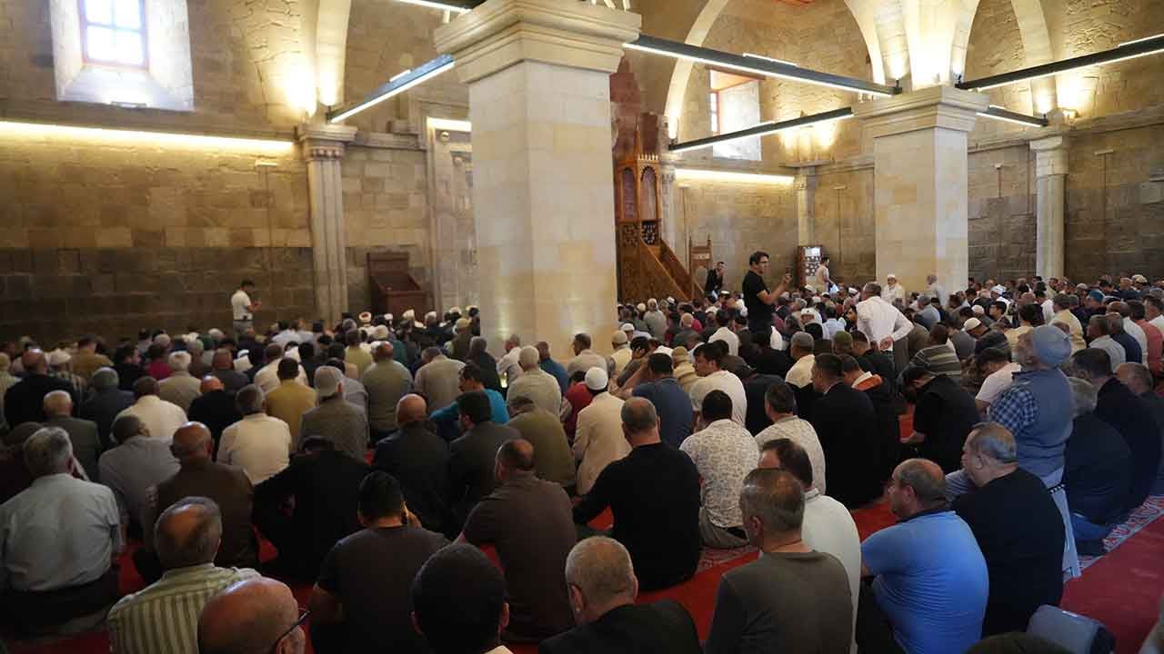 Üç yıldır kapalıydı: 691 yıllık camide mutlu son