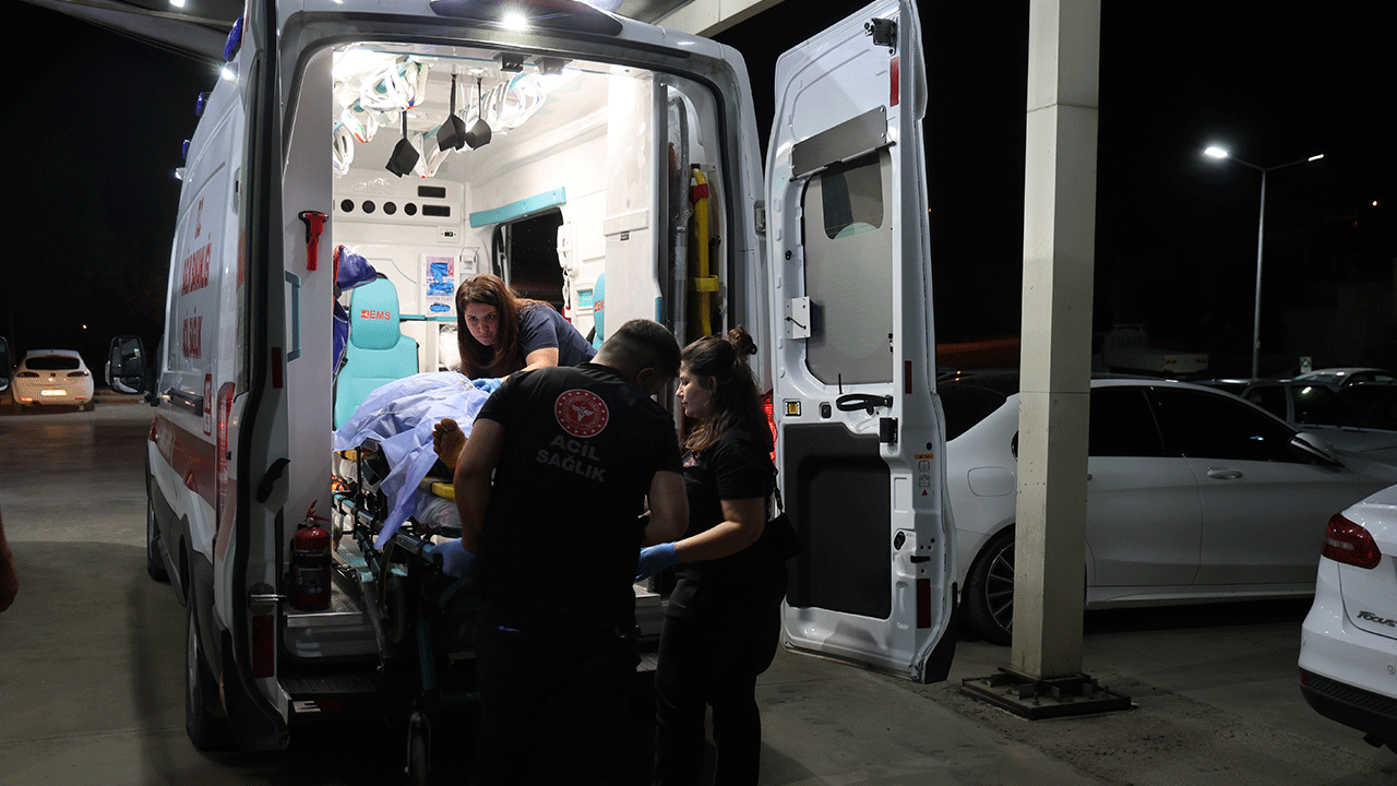 Foto - Uçuruma yuvarlanan otomobili fark ettiler! Jandarma dikkati sayesinde ormanlık alanda can pazarı!
