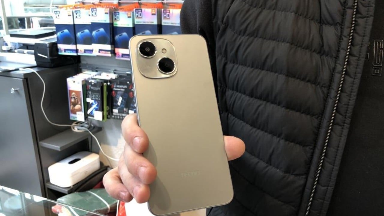 Foto - Ucuza mal oluyor diye sevinmeyin! Yurt dışı telefonlarda bunu yapanlar yanabilir