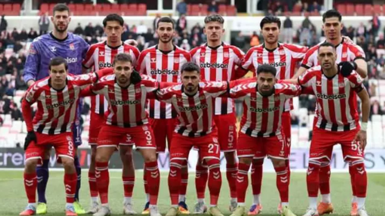 Foto - UEFA listesi güncellendi! İlk 50'de iki Türk takımı var!