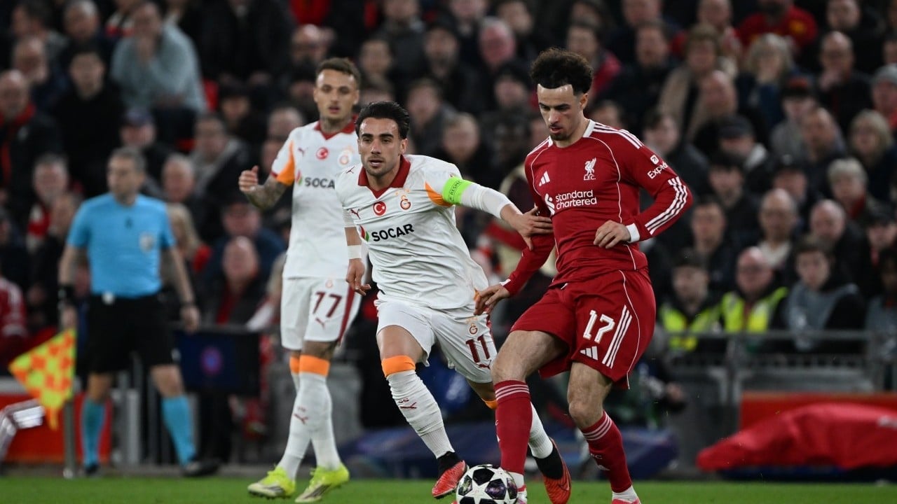 Foto - UEFA'ya büyük tepki... İngiliz küstahlığı: Okan Buruk'a çirkin saldırı