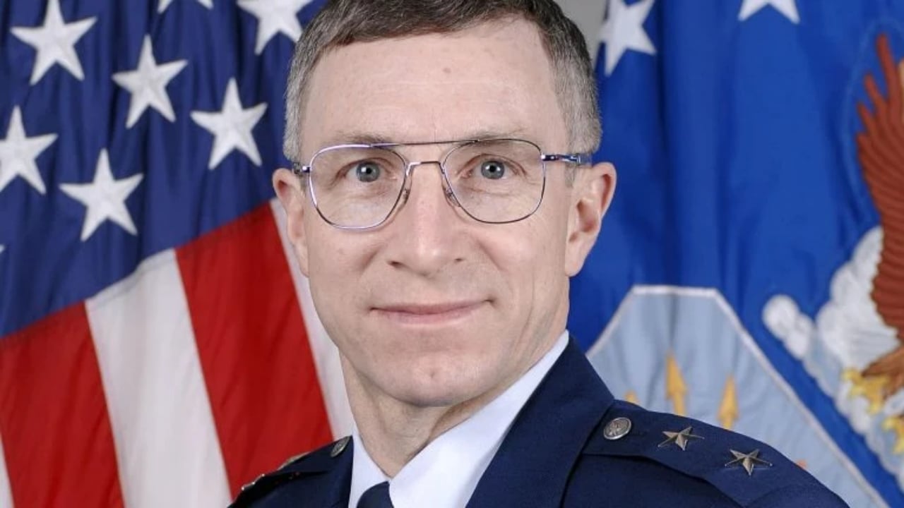 Foto - UFO sırlarıyla sırra kadem bastı! Emekli generalden iki haftadır haber alınamıyor