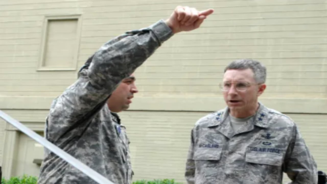 Foto - UFO sırlarıyla sırra kadem bastı! Emekli generalden iki haftadır haber alınamıyor