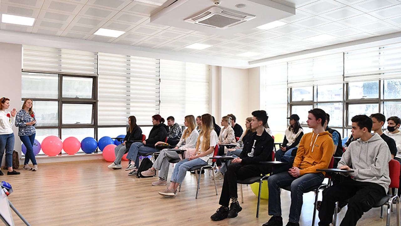 Foto - Ukrayna'da 10 yıllık sorun: 40-50 bin grivnaya kadar kazanıyorlar! Ülke için tehlike çanları çalıyor