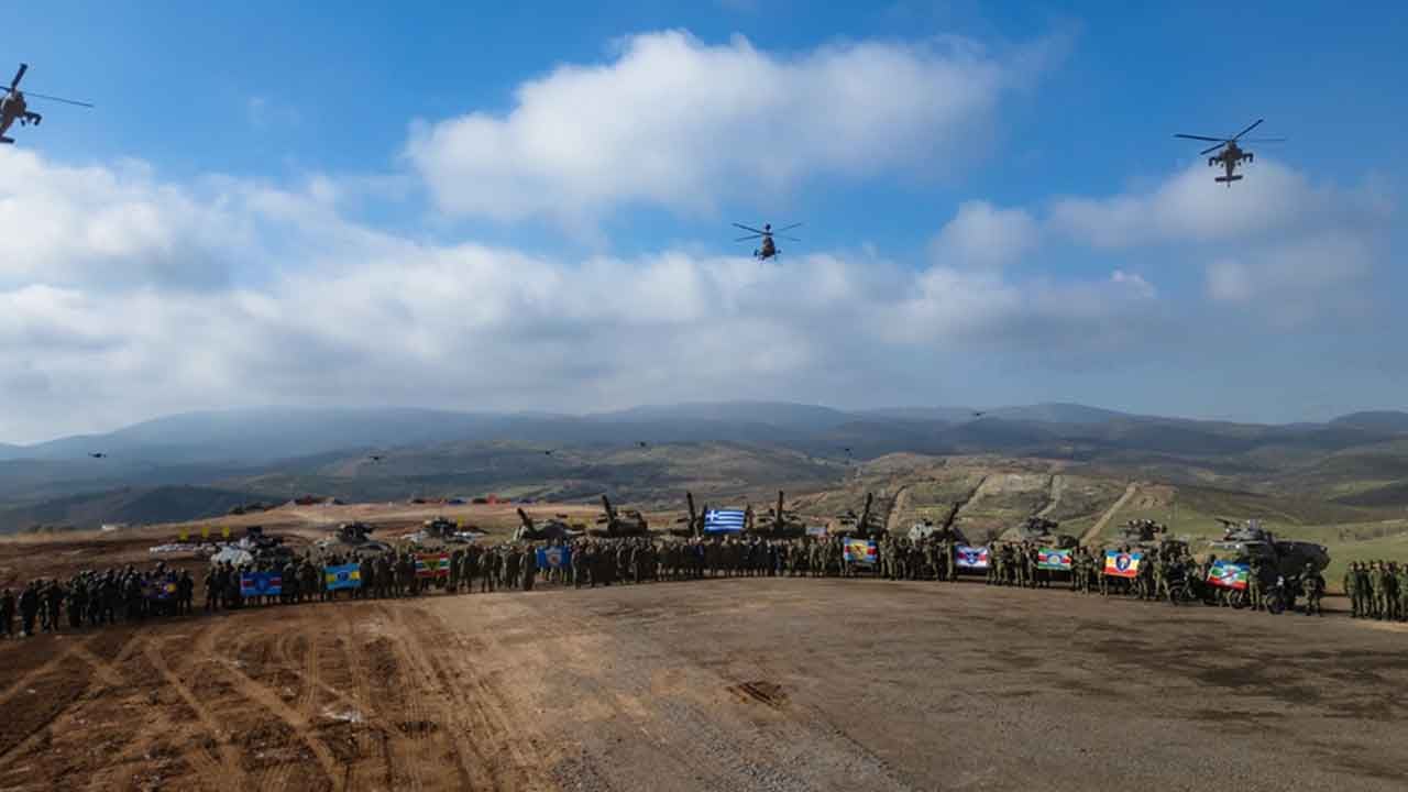 Foto - 'Ukrayna'dan ders aldık' deyip harekete geçtiler: İHA'lar Türkiye'ye karşı peş peşe havalandı