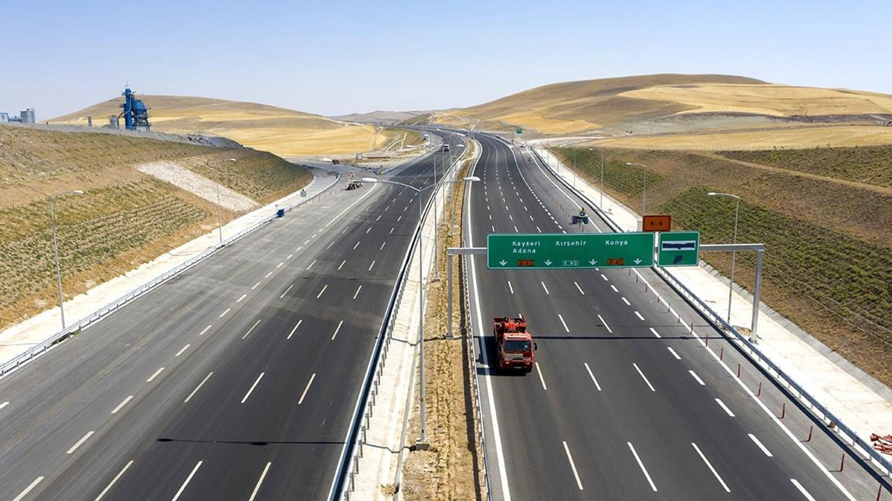 Foto - Ulaştırma Bakanlığı kara yollarında hedef büyüttü Aklın yolu bir!
