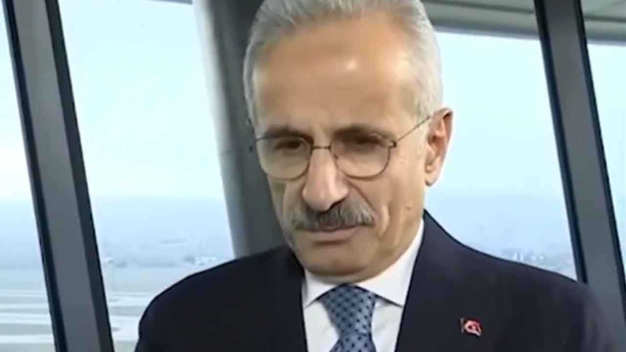 Foto - Ulaştırma ve Altyapı Bakanı Abdulkadir Uraloğlu korkuttu! Canlı yayında müsaade istedi