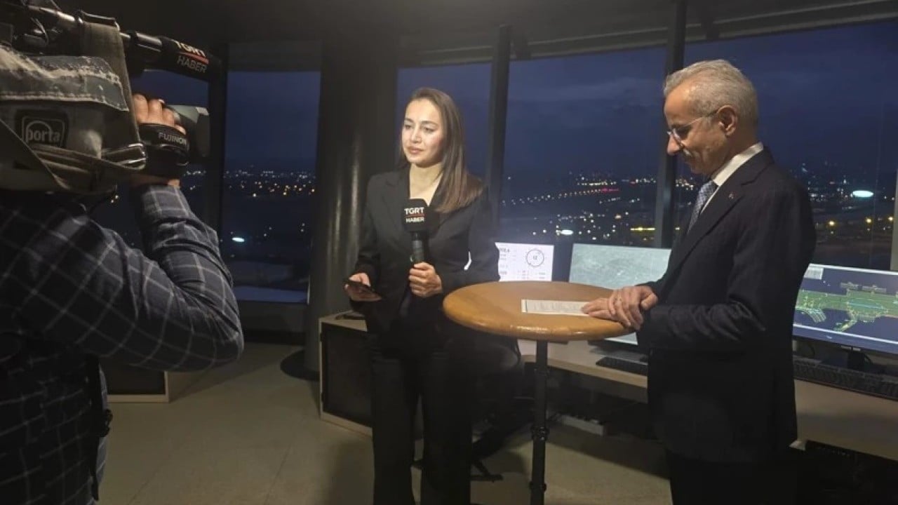 Foto - Ulaştırma ve Altyapı Bakanı Abdulkadir Uraloğlu korkuttu! Canlı yayında müsaade istedi