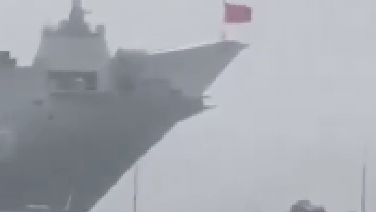 Foto - Avrupa ülkesi bu görüntülerle çalkalanıyor! Türk savaş gemileri, İHA'lar ve 2000 asker kritik noktaya konuşlandı