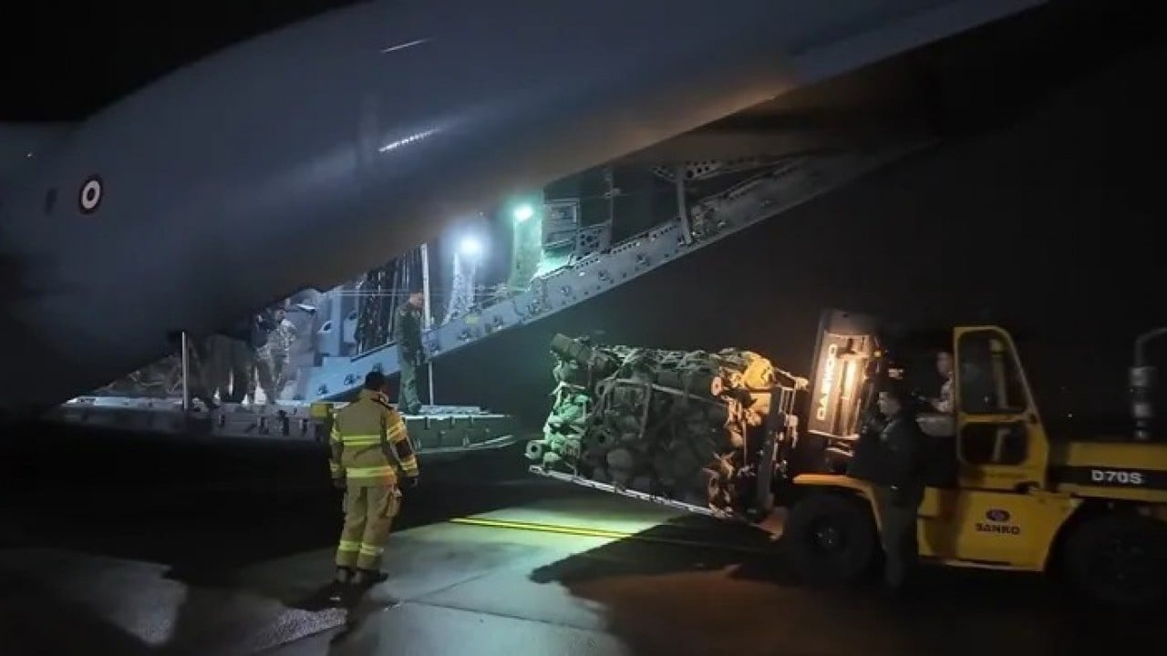 Foto - Avrupa ülkesi bu görüntülerle çalkalanıyor! Türk savaş gemileri, İHA'lar ve 2000 asker kritik noktaya konuşlandı