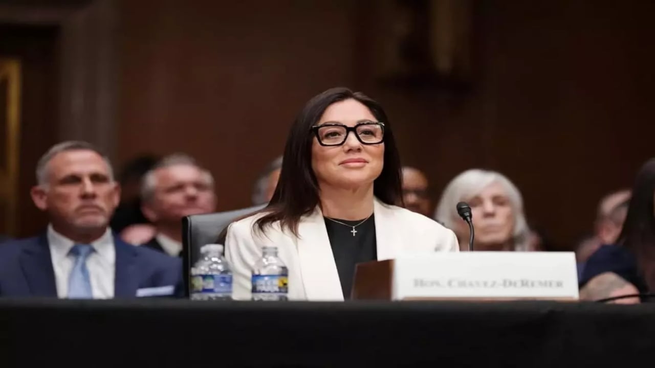 Foto - Ülke bu olayla yayık ayranı gibi çalkalanıyor! Kadın bakan, resmi ziyarette soluğu striptiz kulübünde aldı