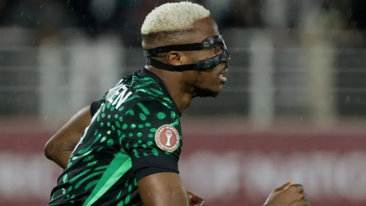 Ülke şaşkın: Osimhen'in Tanzanya maçında hocasıyla yaşadıkları Afrika'da olay oldu