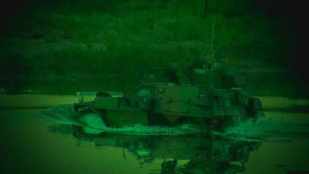 Foto - Ülkede araçların trafiği çıkması, hayvanların otlatılması yasaklandı: Savaş tankları Türkiye'ye karşı harekete geçecek