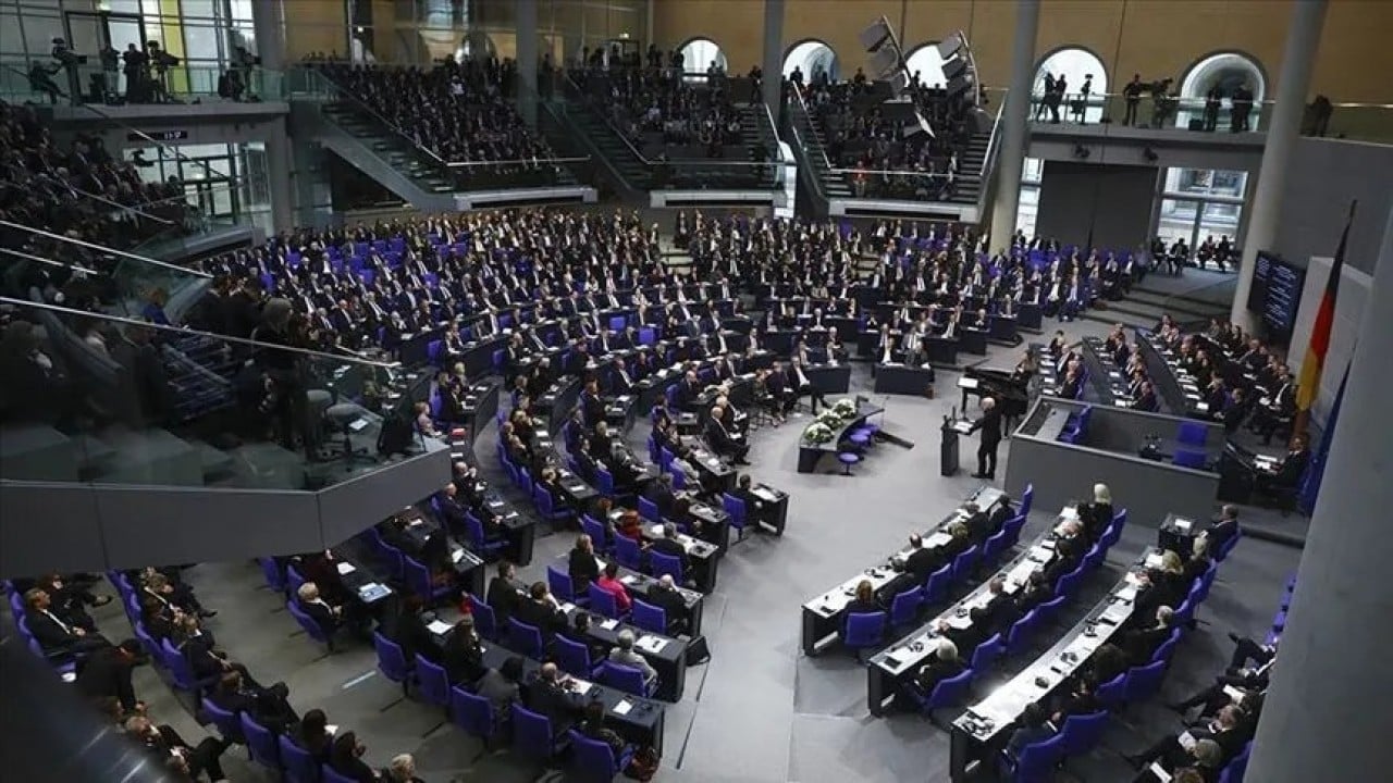 Foto - Ülkede hükümetin kemer sıkma politikalarına destek verdiler: Milletvekilleri zamdan vazgeçti
