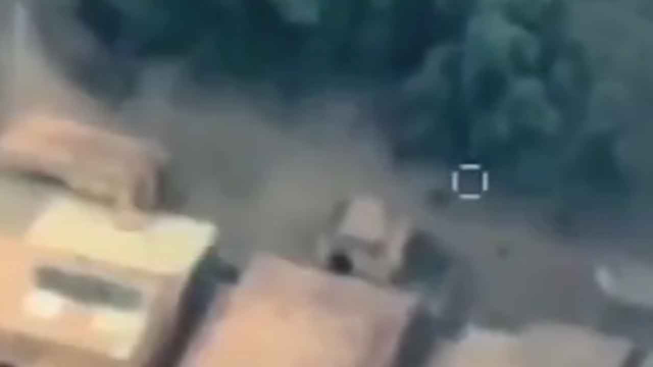 Foto - Ülkede ortalık karıştı: Bayraktar TB2 SİHA'lar peş peşe havalandı, önüne geleni ateşe verdi