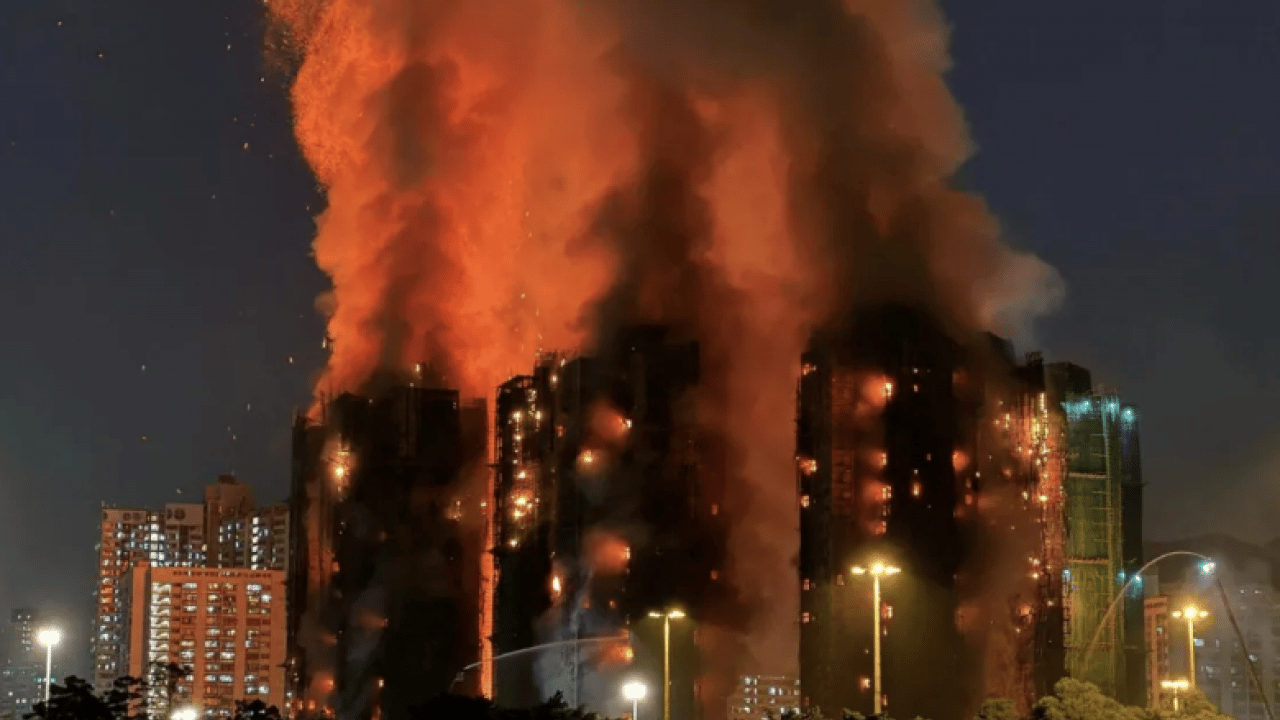 Foto - Ülkede yangın faciası: 2 bin daire kül oldu!