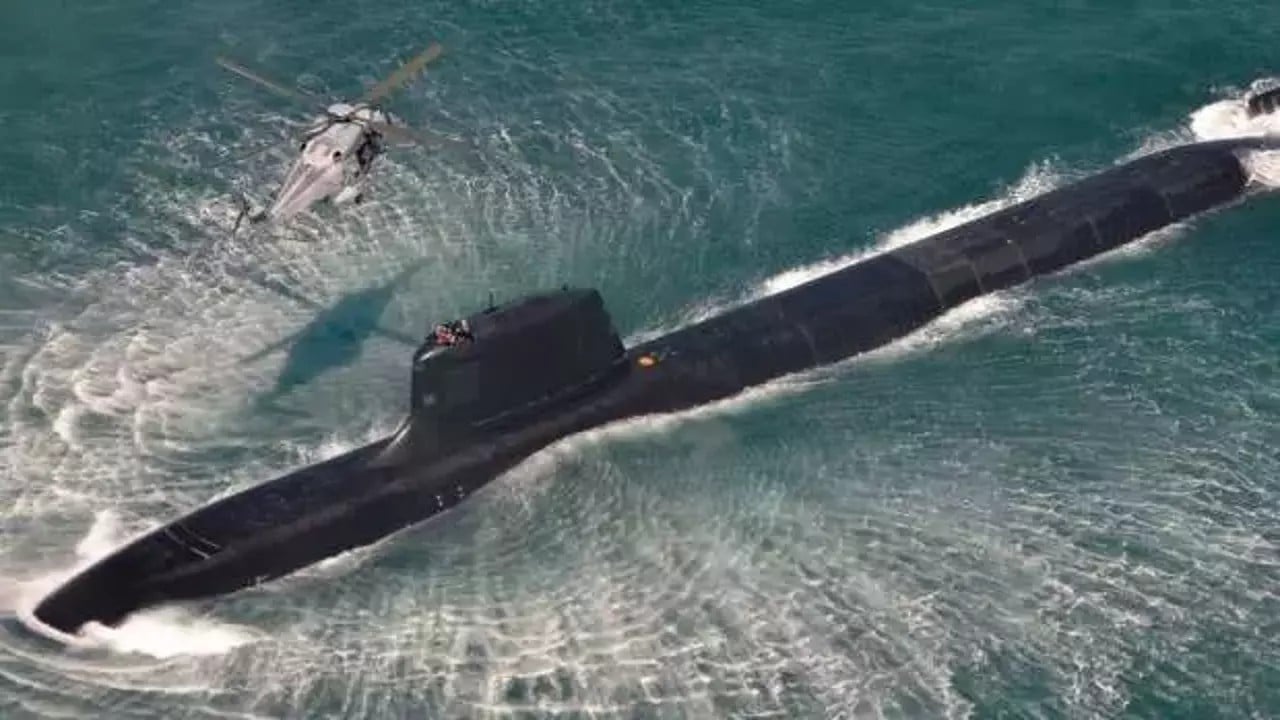 Foto - Ülkenin denizaltı kuvvetlerinde skandal! Görev başında yakalandılar