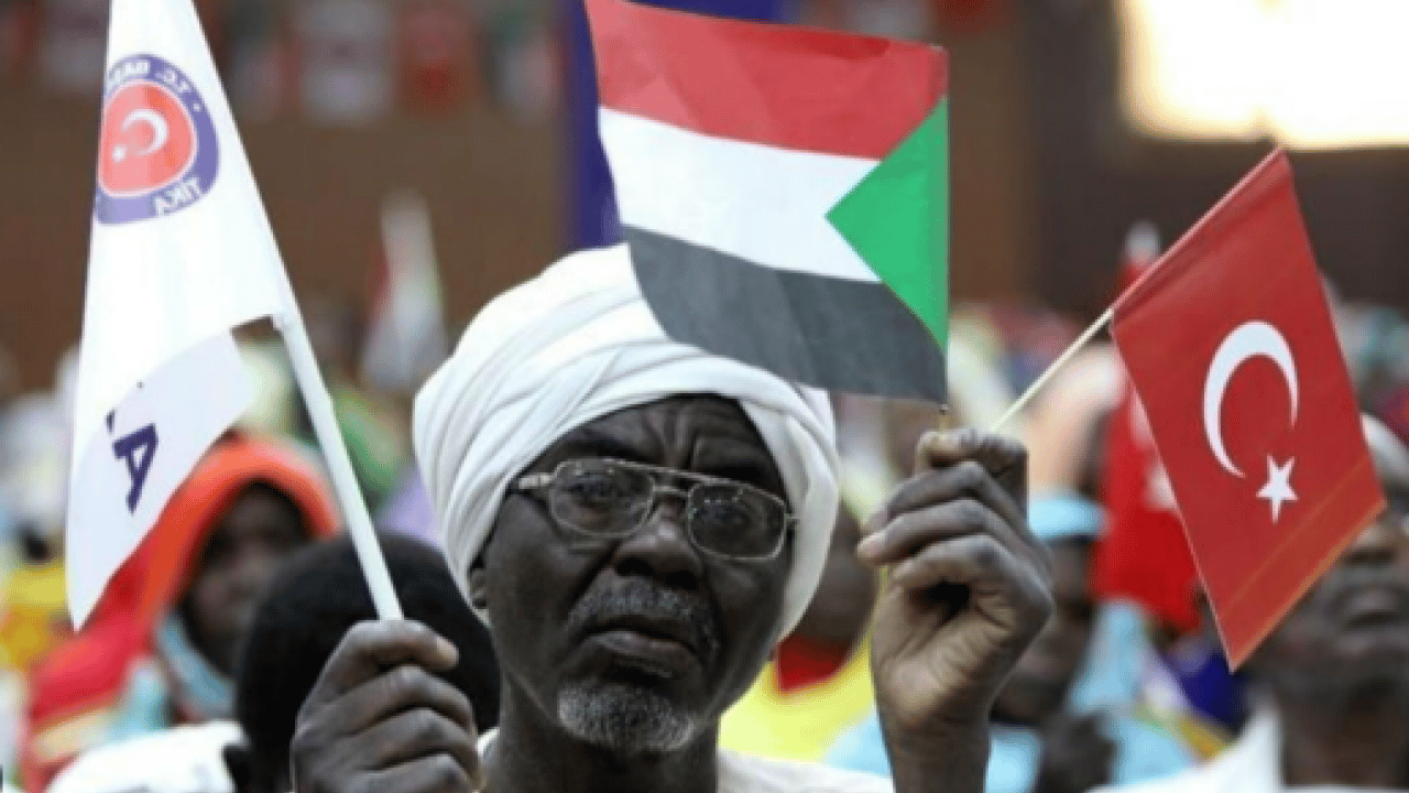 Foto - Ülkenin lideri öve öve bitiremedi: 'Önce Allah'a sonra Erdoğan'a göveniyoruz'