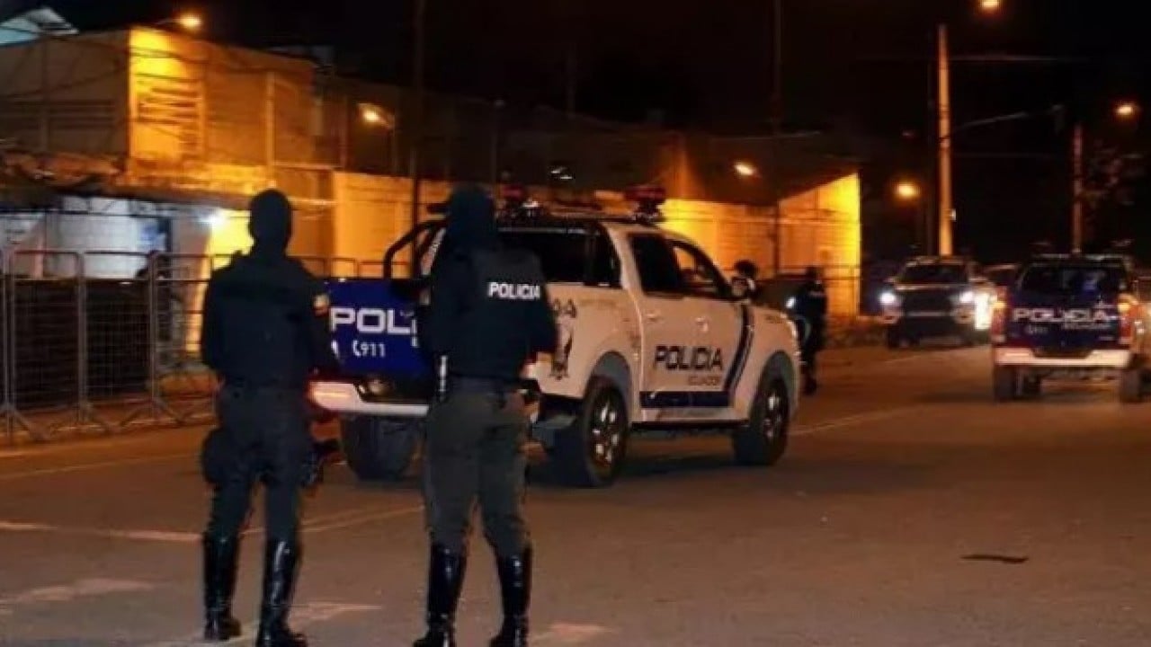 Foto - Ülkeyi ayağa kaldıran skandal: 27'si boğazından asılmış 31 ceset bulundu!