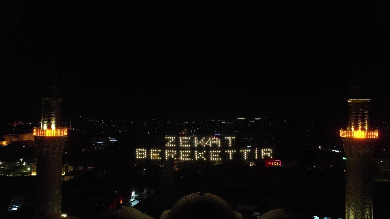 Foto - Ulu Cami’nin minarelerinden Uludağ’a uzanan ışık! "Zekat Berekettir"