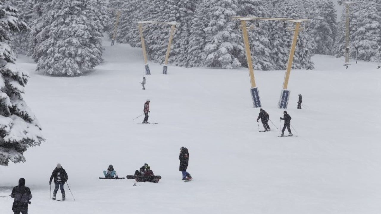 Uludağ'da kar kalınlığı 1 metreye yaklaştı