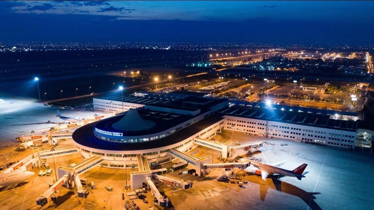 Uluslararası başarılar peş peşe geldi Antalya Havalimanına 10 ödül birden