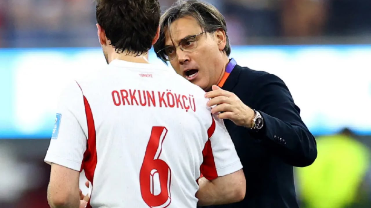 Foto - Ümit Özat'tan olay San Marino göndermesi! Montella'yı yerden yere vurdu!
