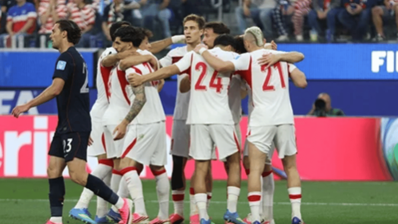 Foto - Ümit Özat'tan olay San Marino göndermesi! Montella'yı yerden yere vurdu!