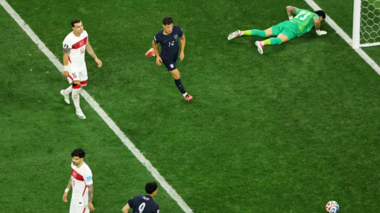 Foto - Ümit Özat'tan olay San Marino göndermesi! Montella'yı yerden yere vurdu!