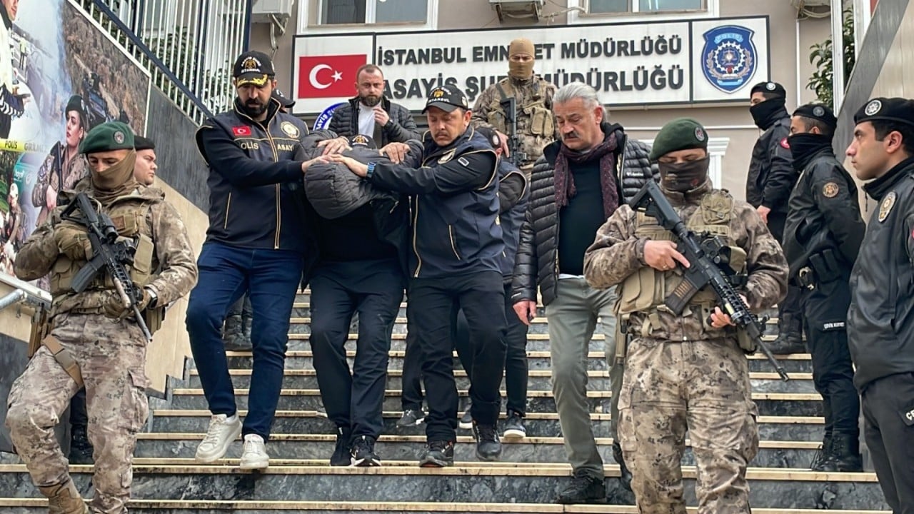 Ümraniye’deki ‘infaz’ talimatı yurt dışından! Emlakçı cinayetinde tetikçiler Edirne’de kıskıvrak yakalandı