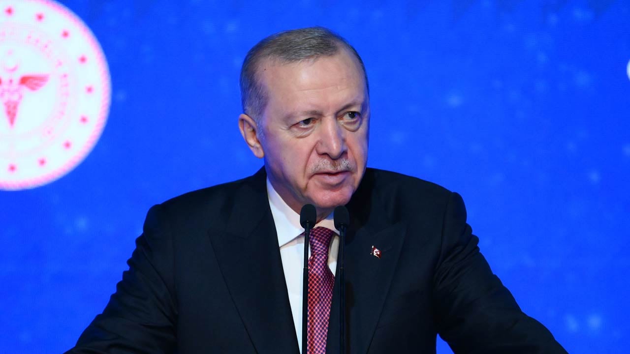 Foto - "Umudun sesini yükseltiyoruz" diyen Erdoğan: Parasıyla silah alamayan ülkeden kendi uçağını üreten ülkeye dönüştük