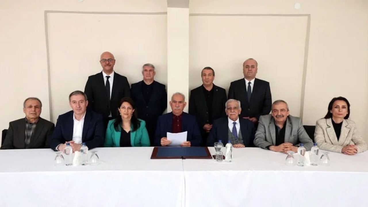 Foto - Umut hakkı tartışılırken el yükselttiler! ‘Cumhurbaşkanlığı’ benzetmeleri başladı