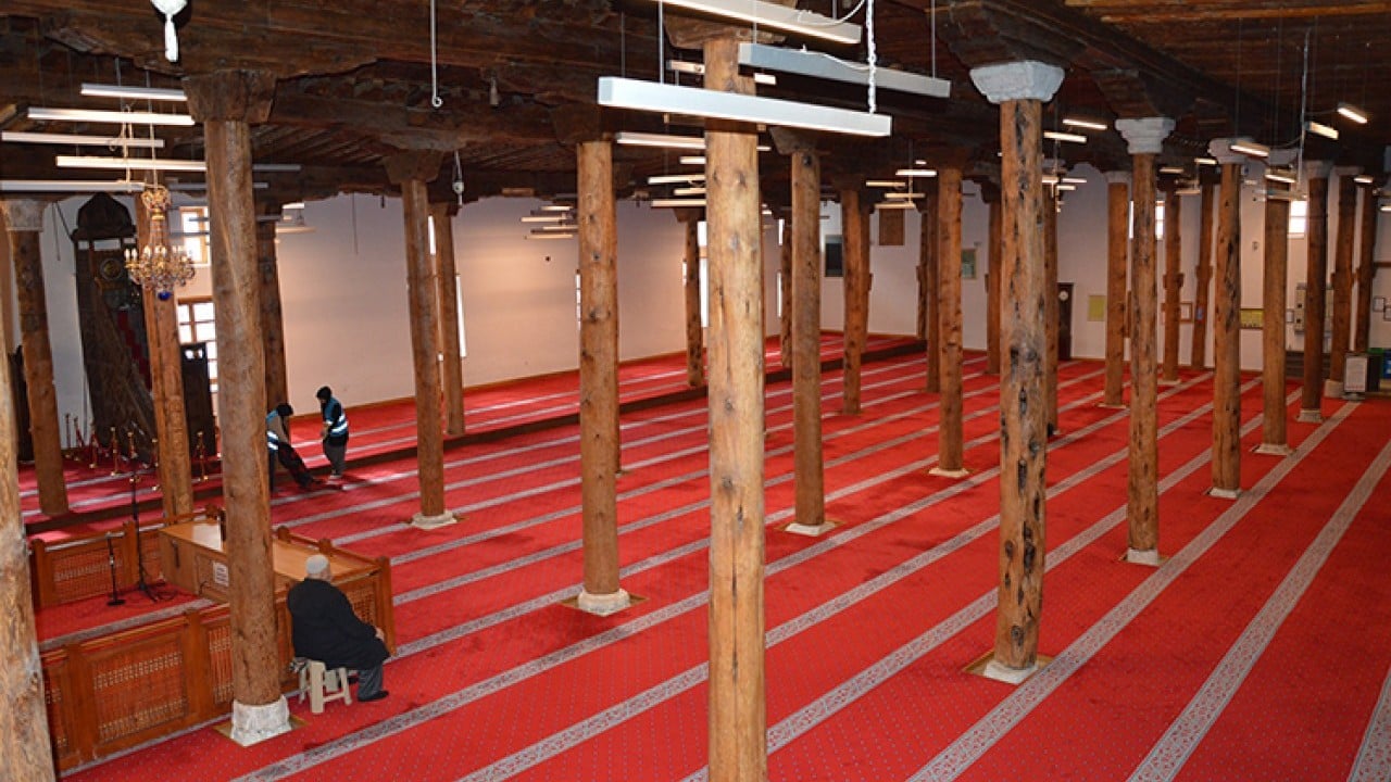 Foto - UNESCO tescilli 8 asırlık Sivrihisar Ulu Cami ramazana hazır