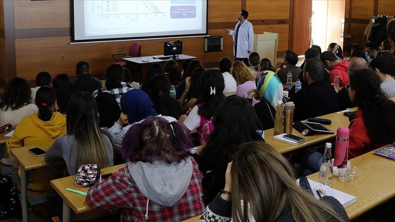 Üniversiteler 3 yılda bitirilebilenecek mi? YÖK Başkanı Özvar’dan flaş açıklama!