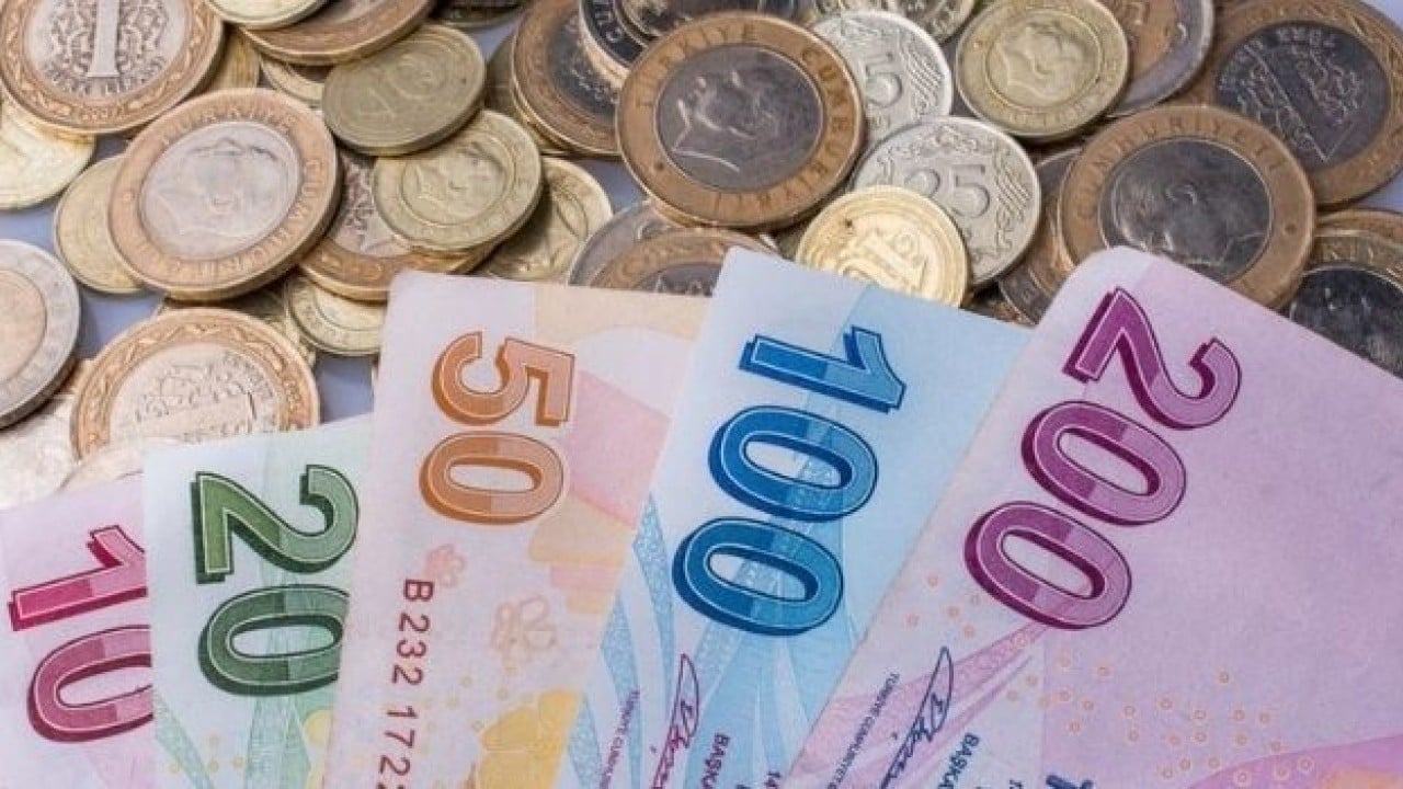 Foto - Ünlü ekonomist 28.750 lira olan asgari ücret tahminini apar topar değiştirdi