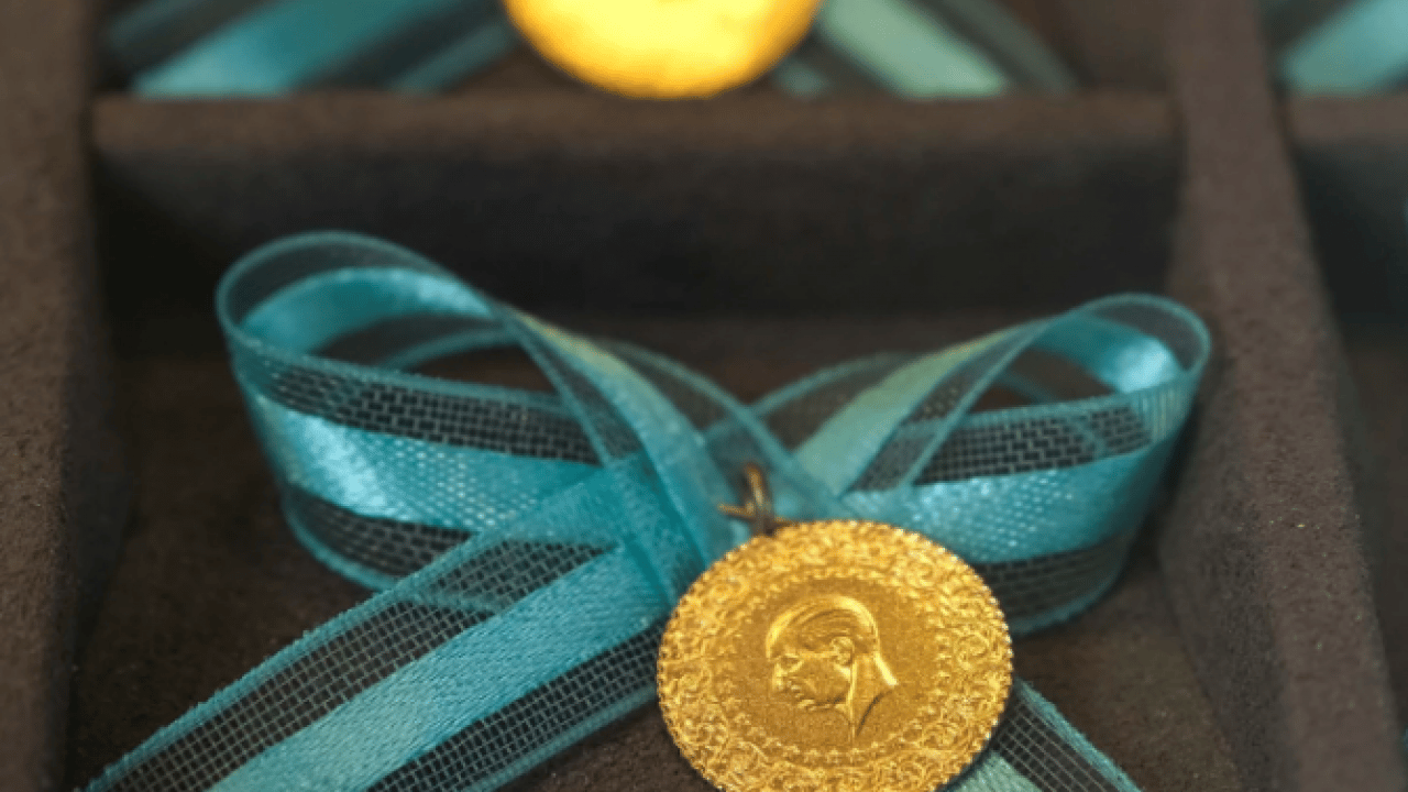 Foto - Ünlü ekonomistten tarihi açıklama! İşte gram altının 9 bin TL olacağı tarih