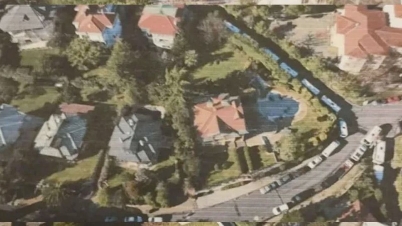 Foto - Ünlü işadamını dumura uğratan olay! Evini dronla gözetleyen oğlu çıktı